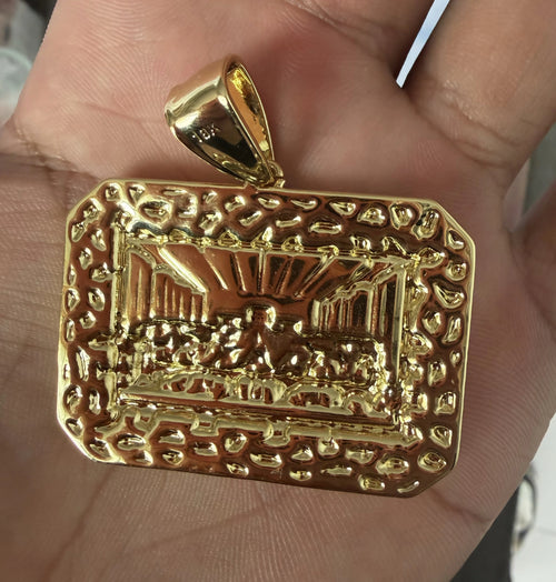 Yellow Gold Nugget-Frame Last
Supper Pendant